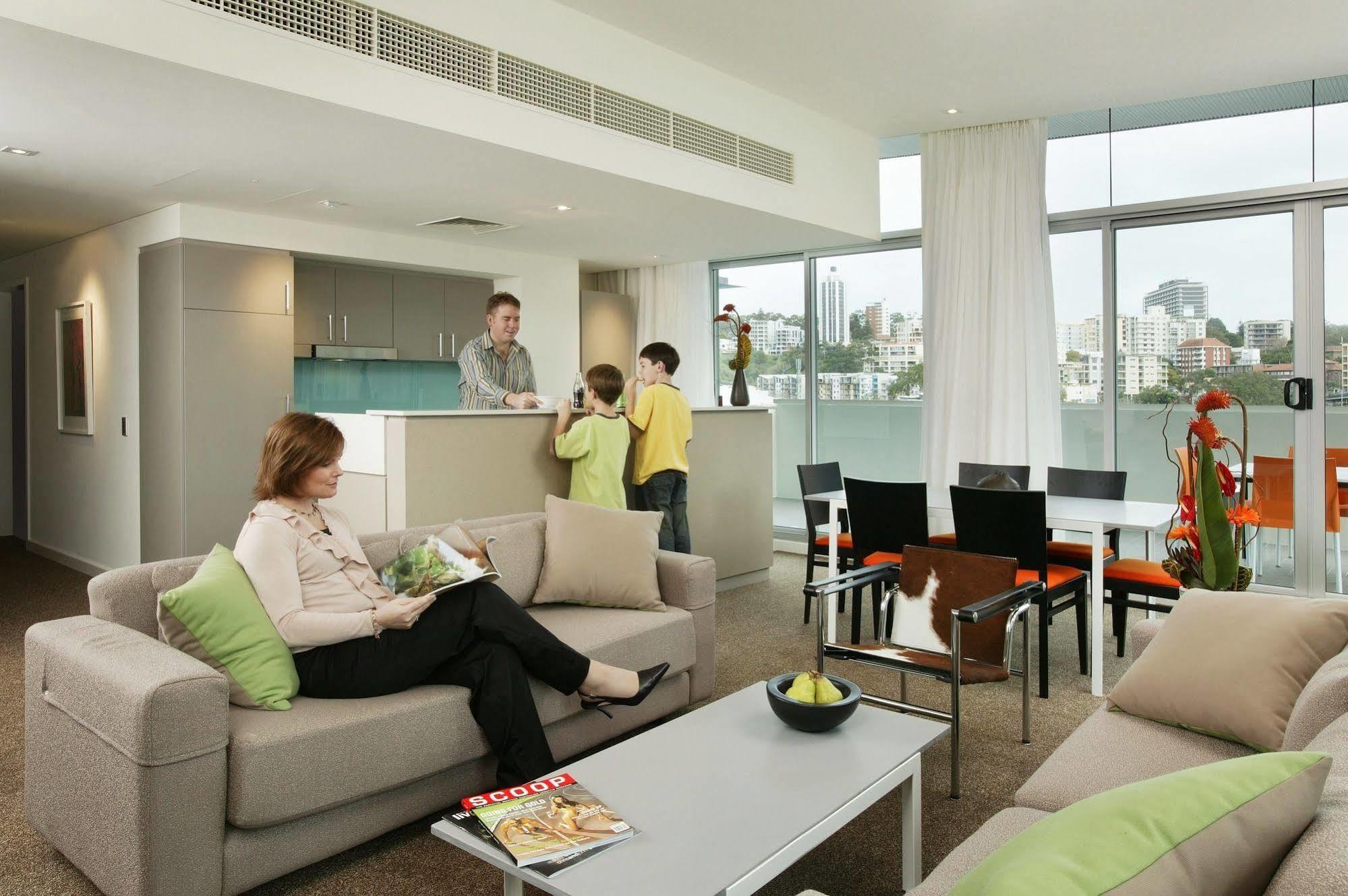 Adina Apartment Hotel Perth Buitenkant foto